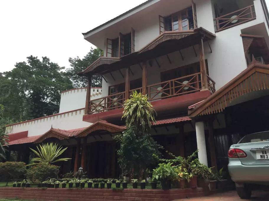 Villa Serena Bangalore Exterior photo