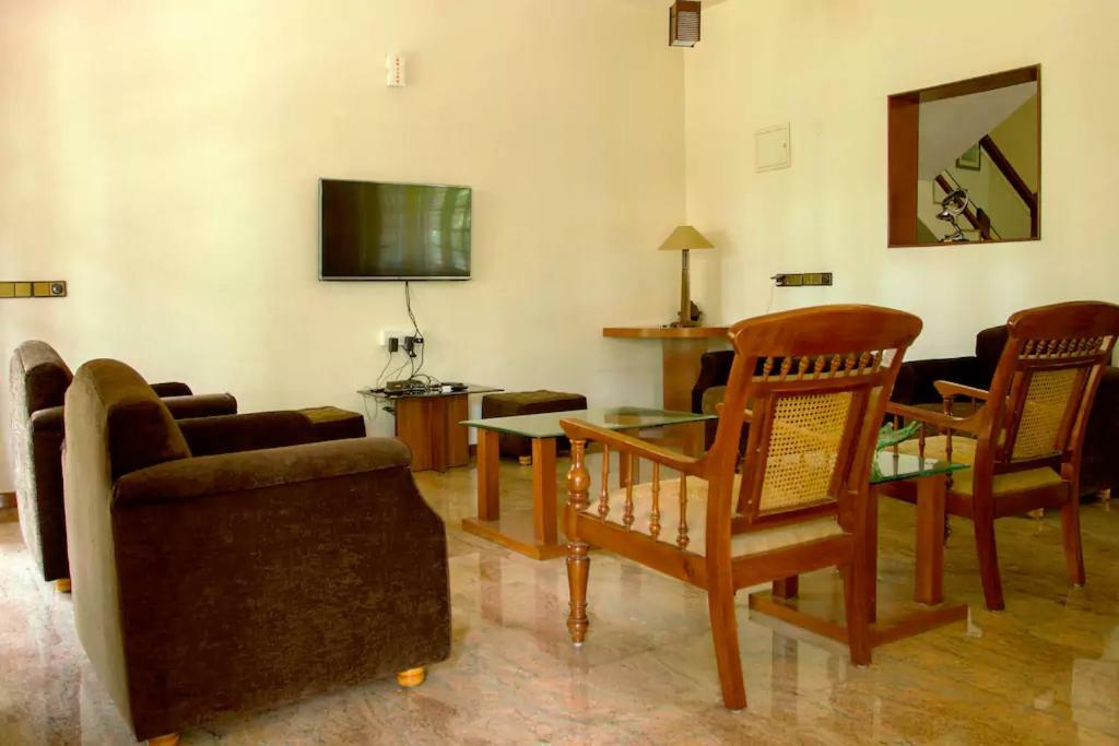 Villa Serena Bangalore Exterior photo