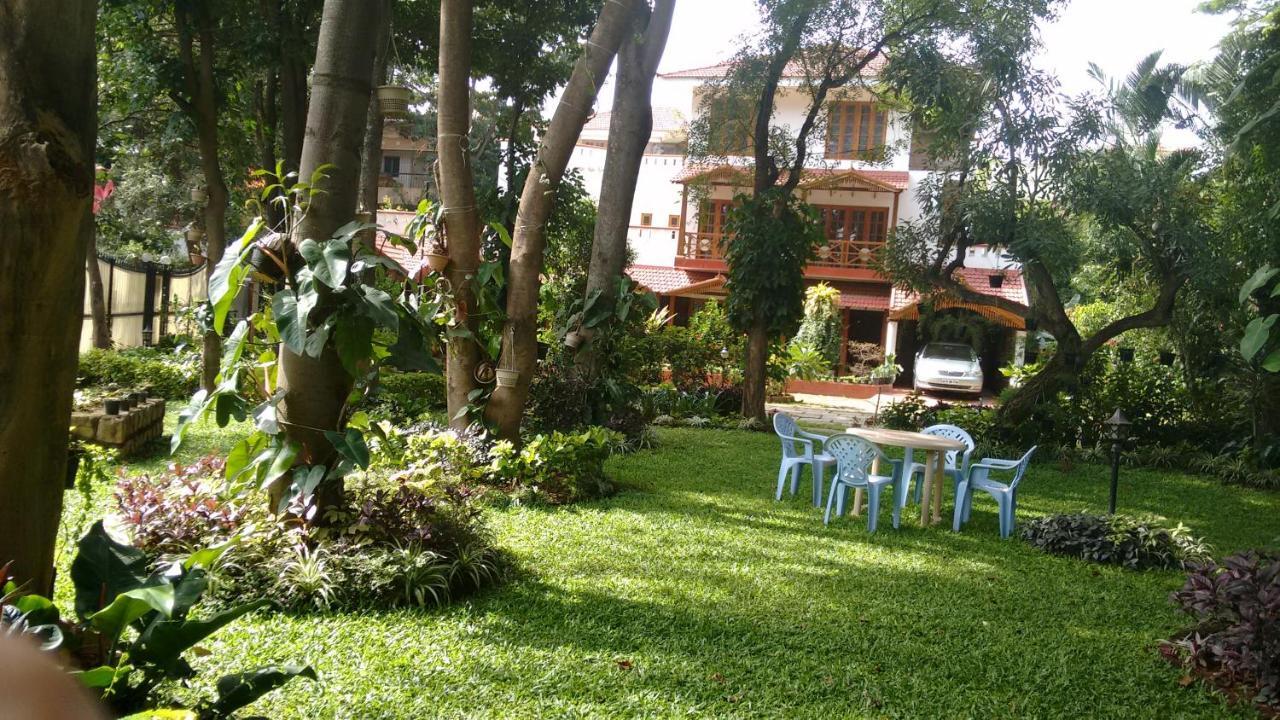 Villa Serena Bangalore Exterior photo